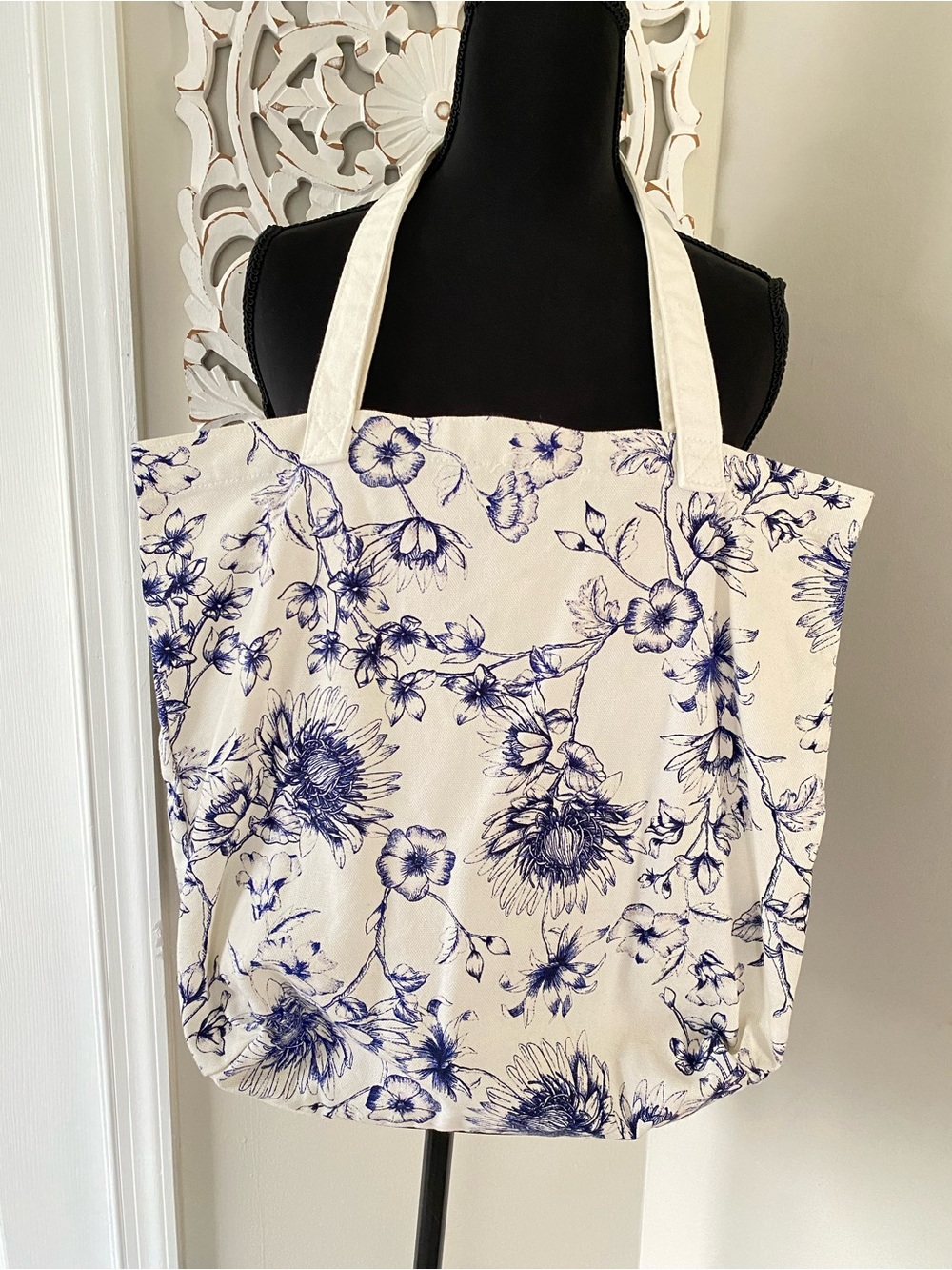 Chico’s Floral Botanical Canvas Tote Bag Cottagecore Coastal Shopper